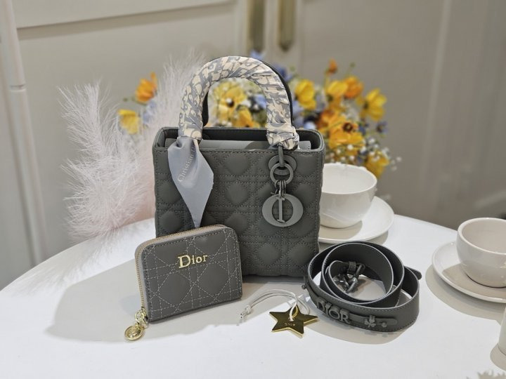 DO 디올 울트라 매트 레이디 트윌+지갑 set