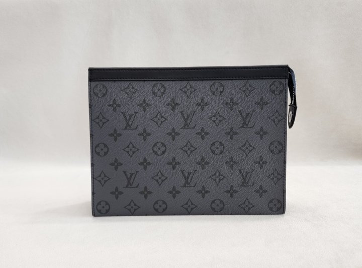 LV 루이비통 L 포쉐트 보야쥬 클러치 MM 그레이(★최상급★)