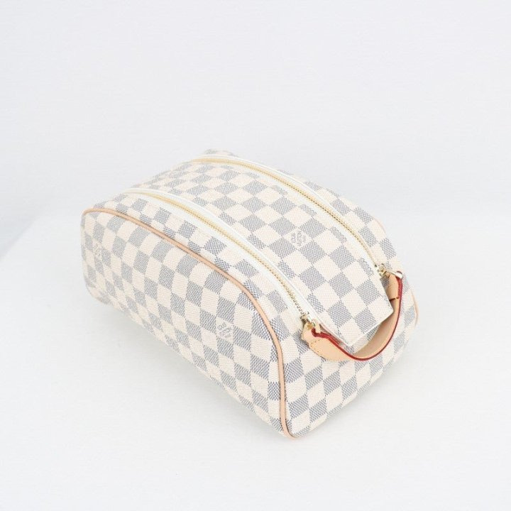 LV 루이비통 돕 키트 토일렛 파우치