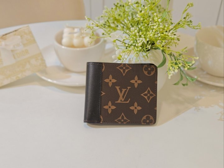 LV 루이비통 마카사르 반지갑 