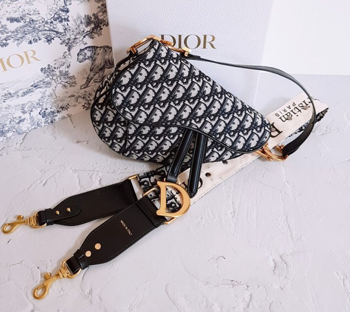 DO 디올 [ 고급 ] 오블리크 클래식 다크네이비 미듐 새들백 1 