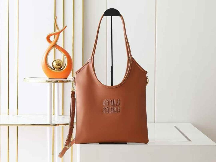 MU 미우미우 아이비 