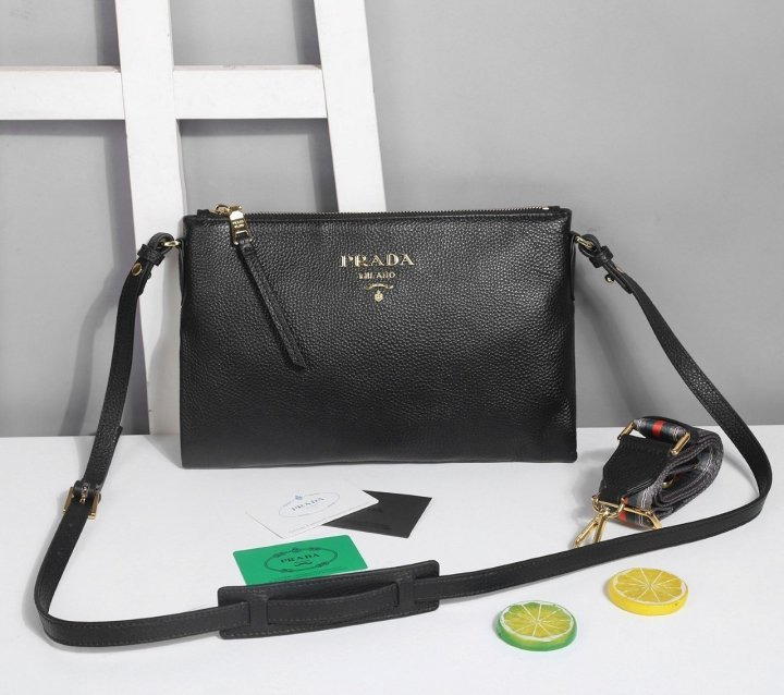 PD 프라다 비텔로 크로스백 