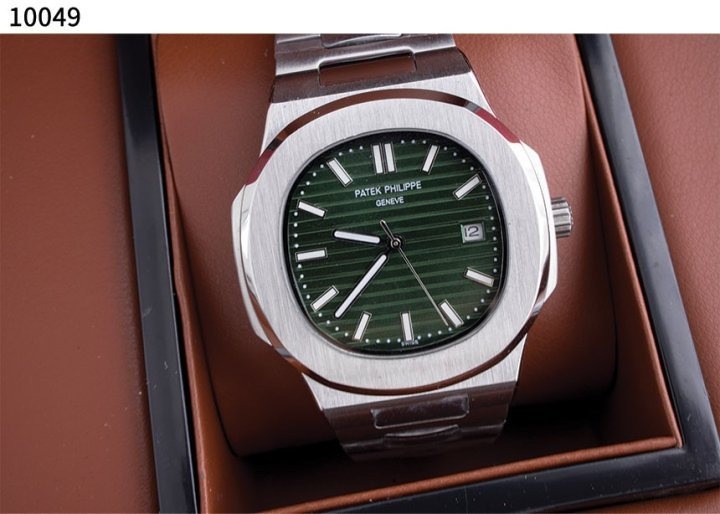PK 파텍필립 노틸러스 실버 다이얼 