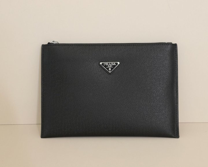 PD 프라다 수입고급 남성 사피아노 클러치 