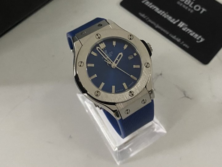 HB 위블로 클래식 퓨전 블루