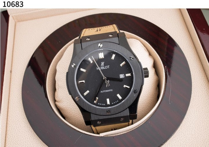 HB 위블로 클래식 퓨전 블랙 다이얼  