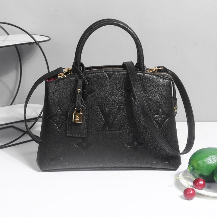 LV 루이비통 앙프 쁘띠드 팔레 