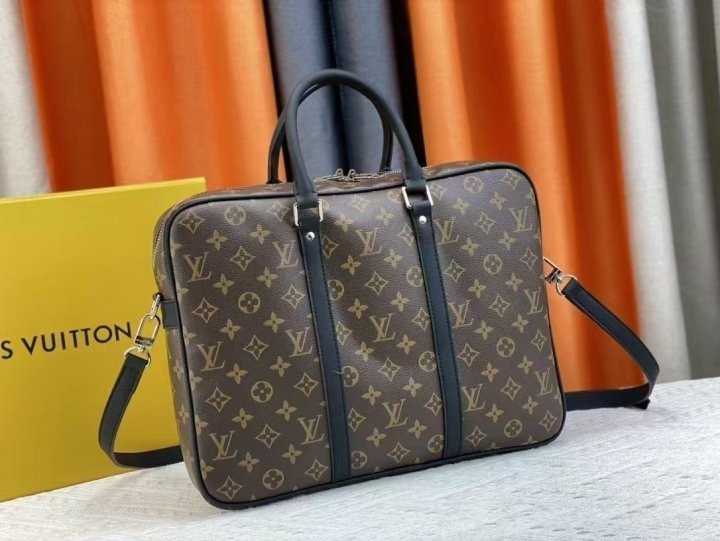 LV 루이비통 보야지 서류가방 모노 