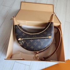 LV 루이비통 루프백 