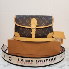 LV 루이비통 다이엔 