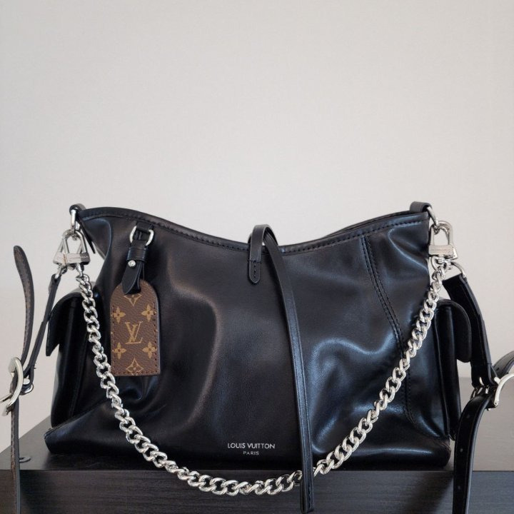 LV 루이비통 캐리올 카고 블랙 PM 