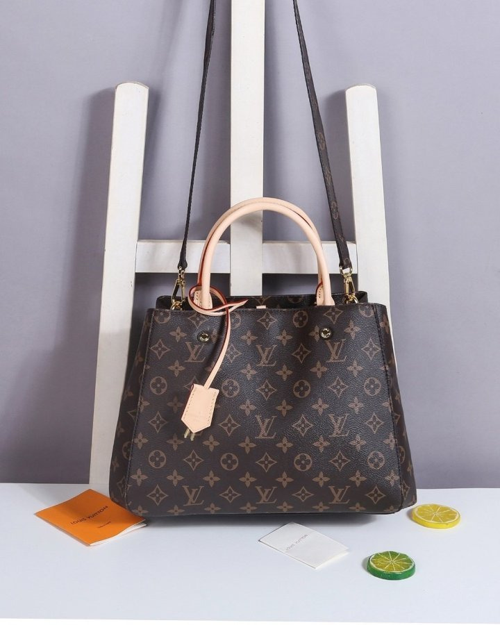 LV 루이비통 몽테뉴 