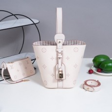 LV 루이비통 올인 화이트 