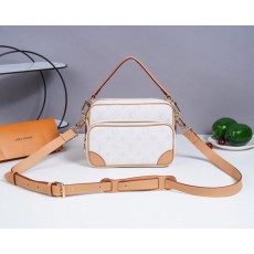 LV 루이비통 메신져 