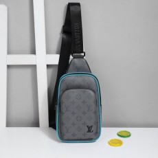 LV 루이비통 슬링백 그레이 