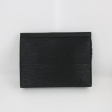 LV 루이비통 0905 포쉐트 보야주 에피 클러치