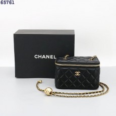 CN 샤넬 골드볼 코스메틱 베니티백? 