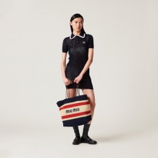 MU 미우미우 라피아 우븐 토트백