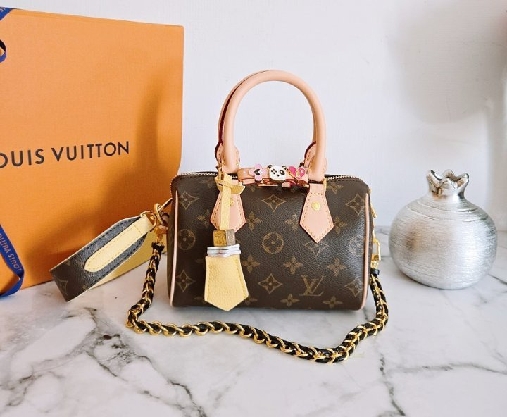 LV 루이비통 [ 고급 ] 스피디 18 반둘리에 모노그램 1 