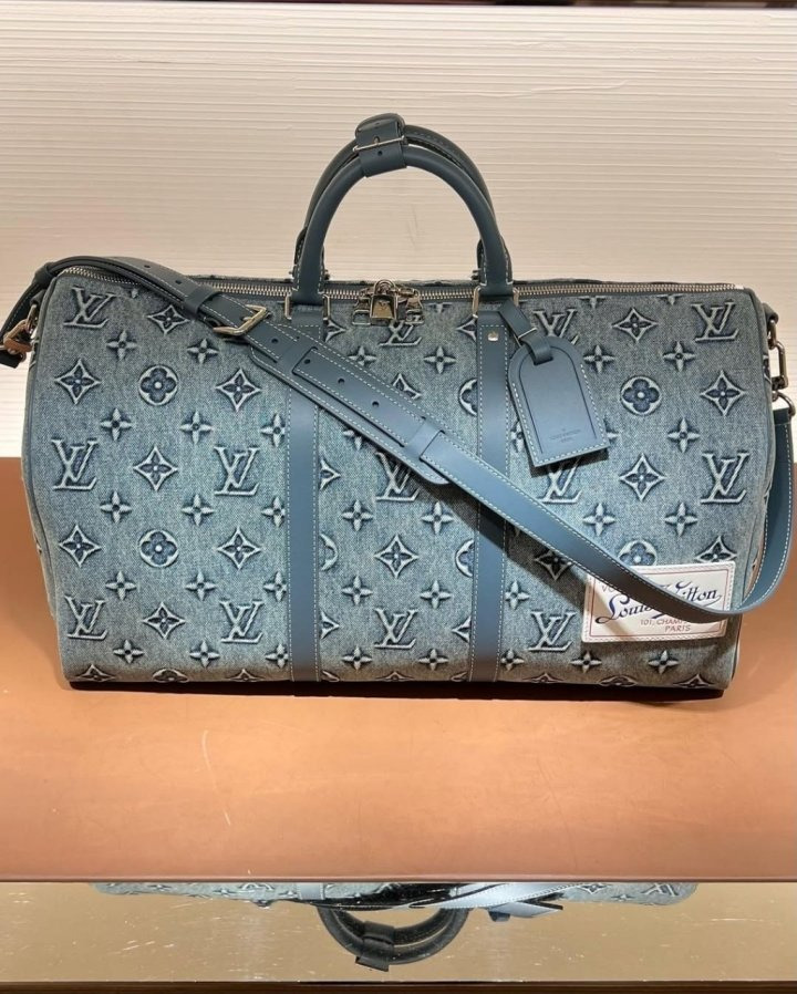 LV 루이비통 키폴 반둘리에 50  (최상급)