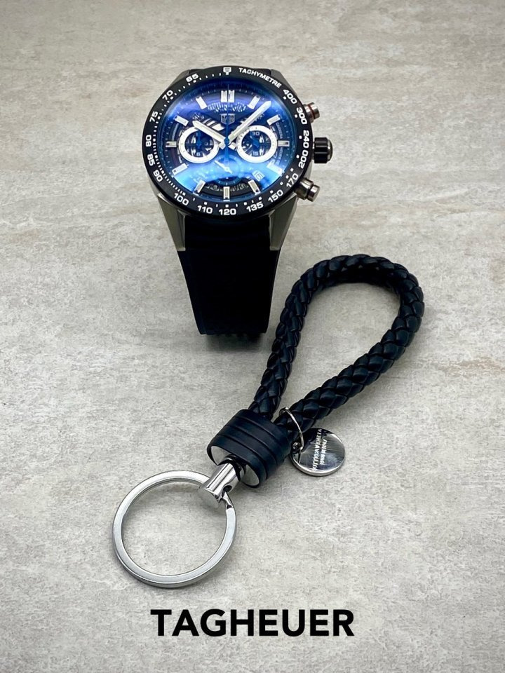 TH 태그호이어 까레라 칼리버 호이어 01 크로노그래프 + BT 키링 
