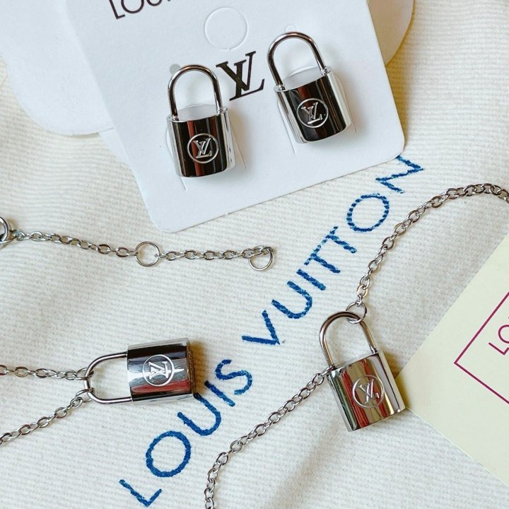 LV 루이비통 락킷 목걸이,팔찌,귀걸이 SET