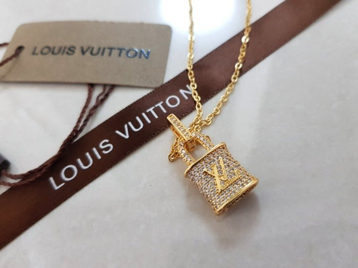 LV 루이비통 자물쇠 목걸이 