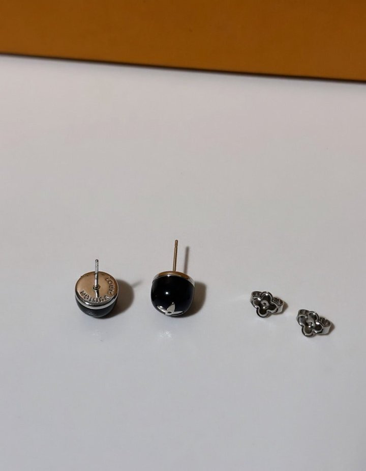 LV 루이비통 이어링 