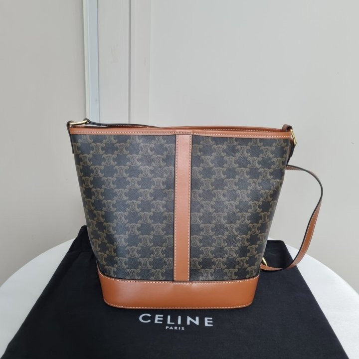 YS 생로랑 트리오페 버킷백 미듐  