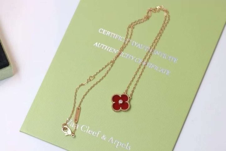 VC 반클리프 알함브라 펜던트 