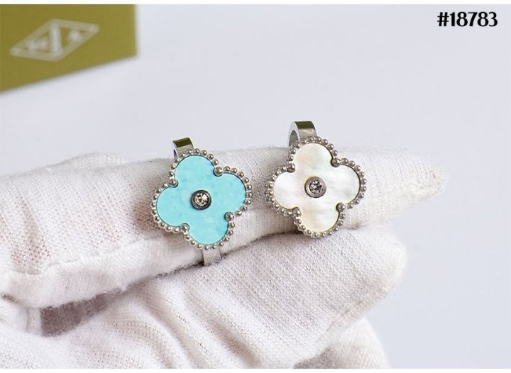 VC 반클리프 에펠 알함브라 펜던트 링 ? 