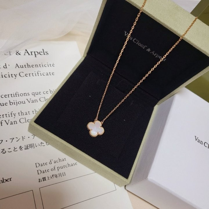 VC 반클리프 알함브라 목걸이 