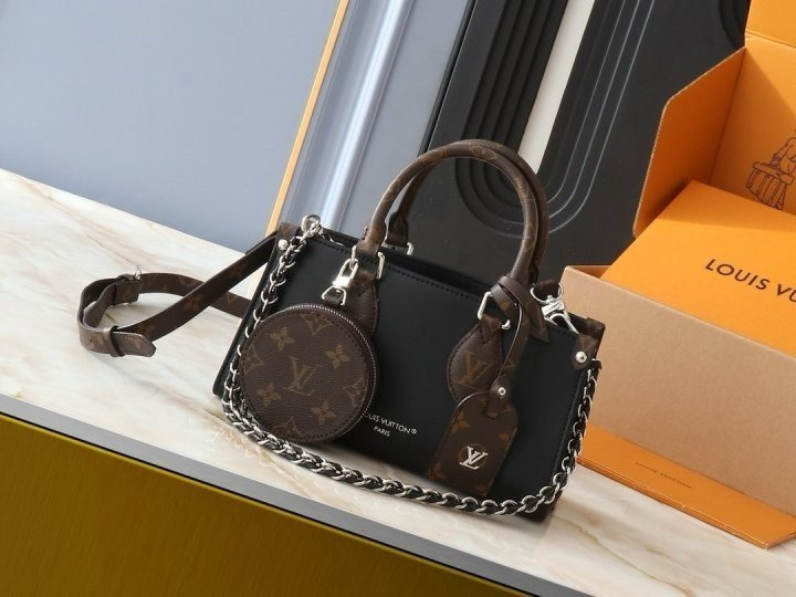 LV 루이비통 이스트 웨스트 온더고 