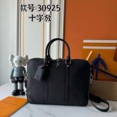 LV 루이비통 포르트 보야주