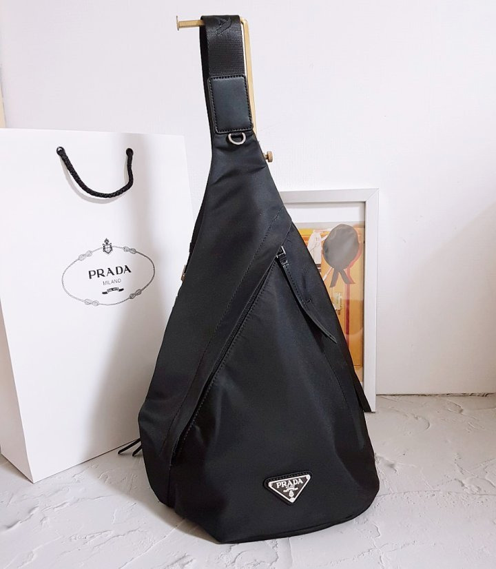 PD 프라다 [고급] 리나일론 슬링백1 
