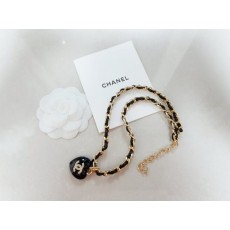 CN 샤넬 하트 레더 목걸이 