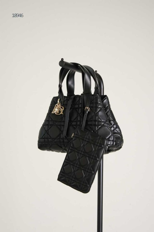 DO 디올 메크로까나쥬 뚜주흐백 미듐 