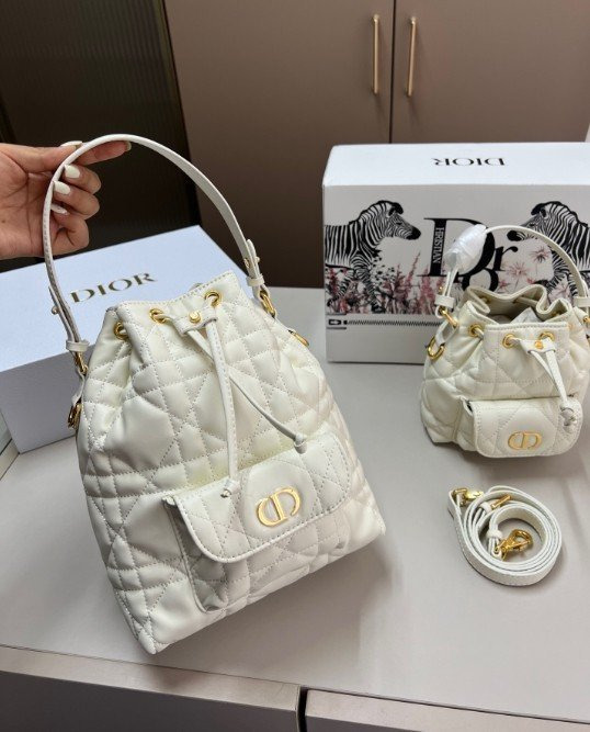 DO 디올 Caro 카로 스몰 버킷백 ✡ 