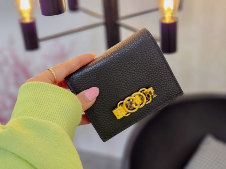 GC 구찌 인터로킹 G 파이톤 보우지갑 