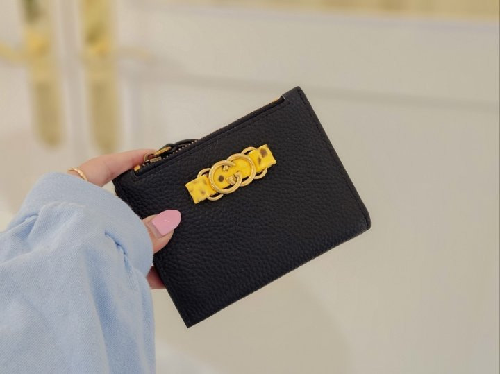 GC 구찌 인터로킹 G 파이톤 보우 지퍼지갑 