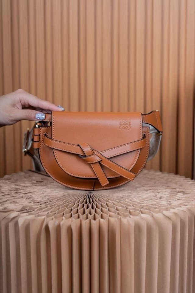 LW 로에베 게이트 핸드백 