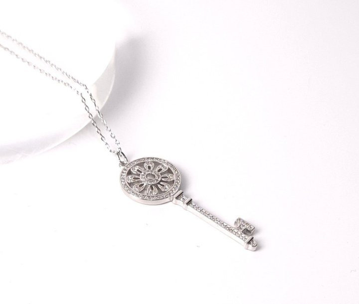 TC 티파니 키 페탈 펜던트 목걸이 