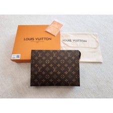 LV 루이비통 토일레트리 파우치 클러치백( M47542) 