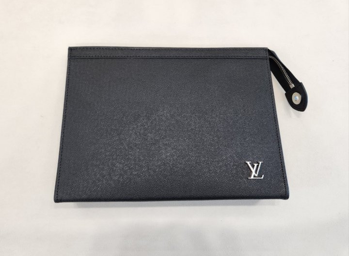 LV 루이비통 L 포쉐트 보야주 클러치백 30450 