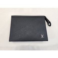 LV 루이비통 L 포쉐트 보야주 클러치백 30450 