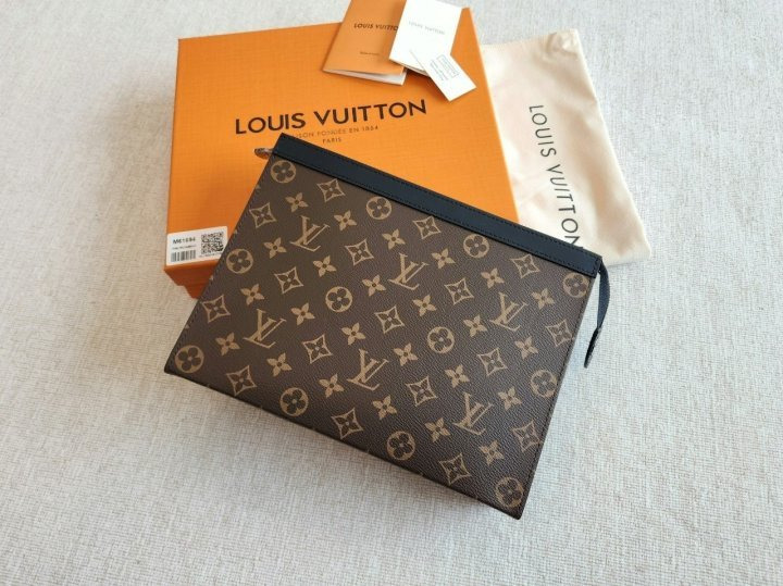 LV 루이비통 포쉐트 보야주 MM 클러치백(M61694) 
