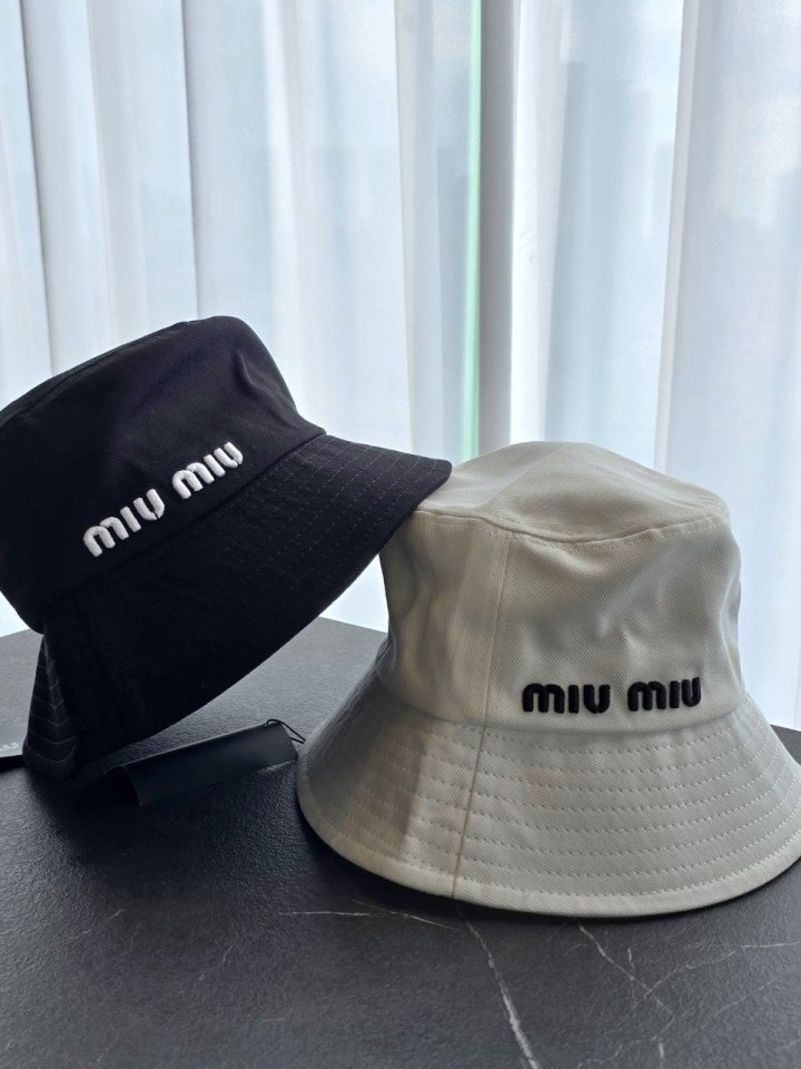MU 미우미우 벙거지 버킷 햇 