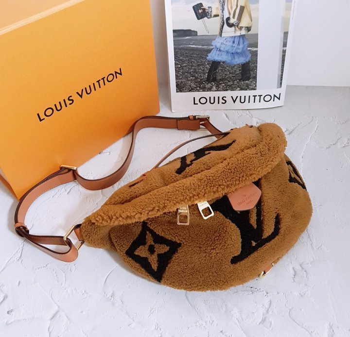 LV 루이비통 시어링 범백 크로스 m23715 고급형 1 