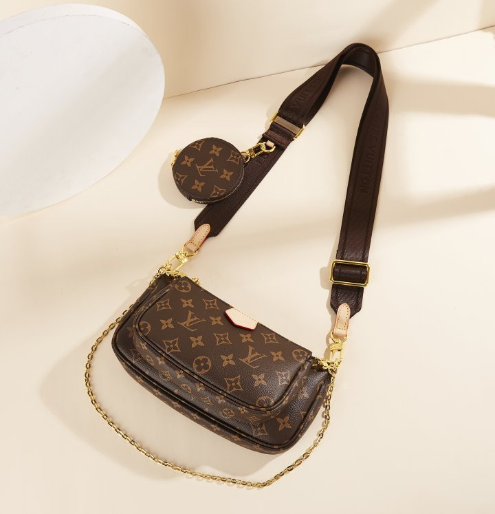 LV 루이비통 고급 멀티 포쉐트 악세수아 브라운 1 